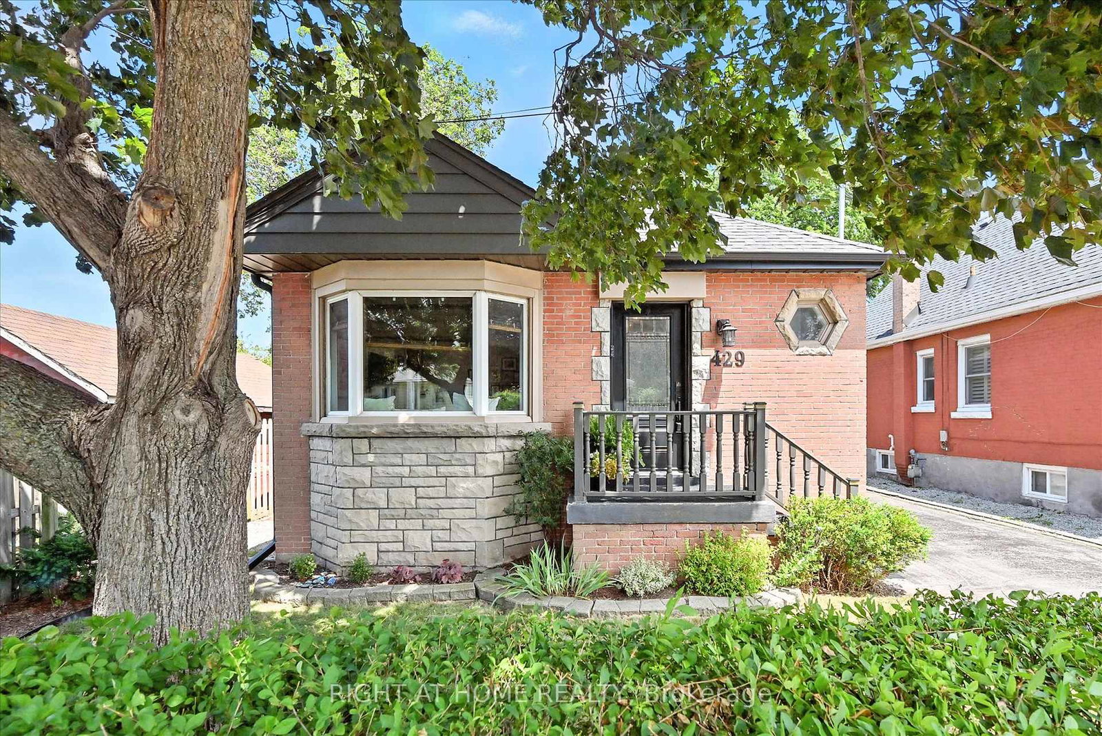 429-fennell-avenue-e-e-hamilton-ontario-x12296364