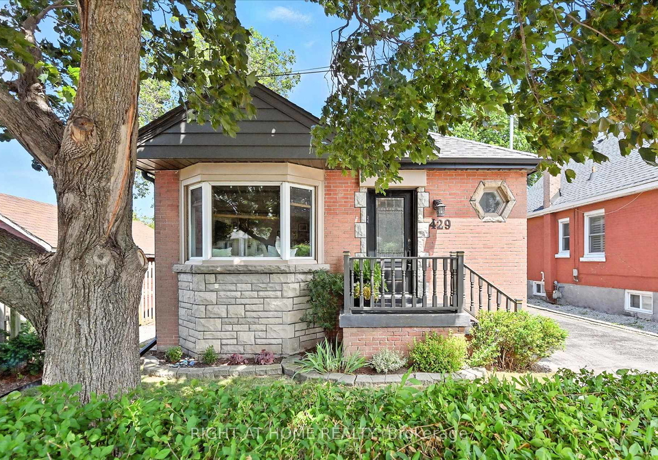 429-fennell-avenue-e-e-hamilton-ontario-x12296364