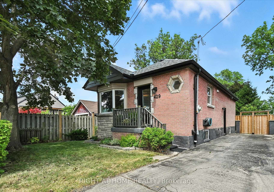 429-fennell-avenue-e-e-hamilton-ontario-x12296364