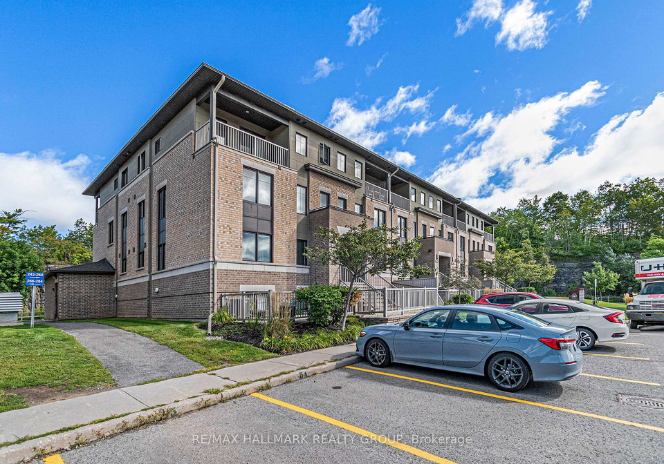256-titanium-na-ottawa-ontario-x12296654