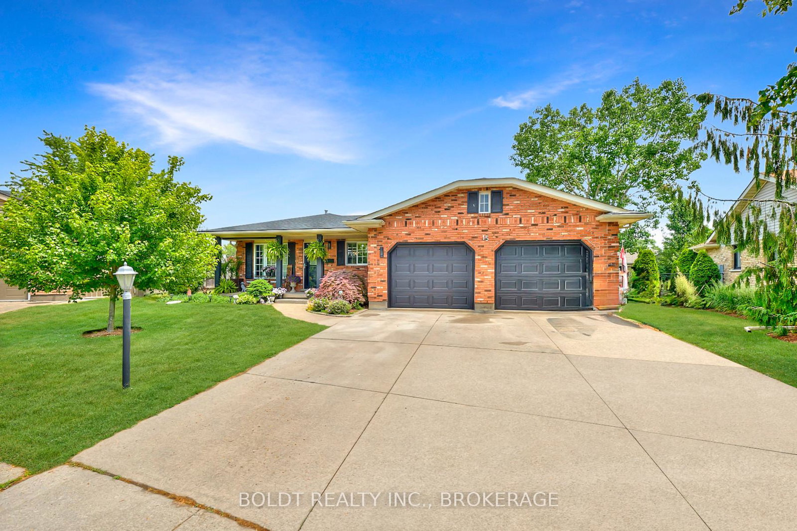 15-pinoak-court-welland-ontario-x12296815