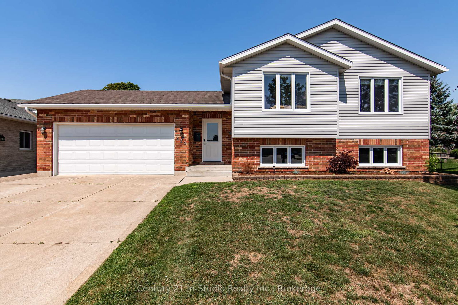 423-st-clair-court-kincardine-ontario-x12297021