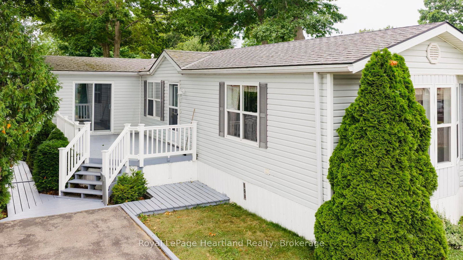 25-algonquin-lane-ashfield-colborne-wawanosh-ontario-x12297122