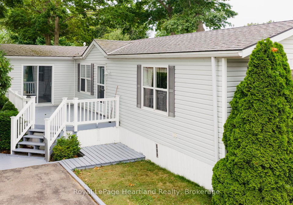 25-algonquin-lane-ashfield-colborne-wawanosh-ontario-x12297122