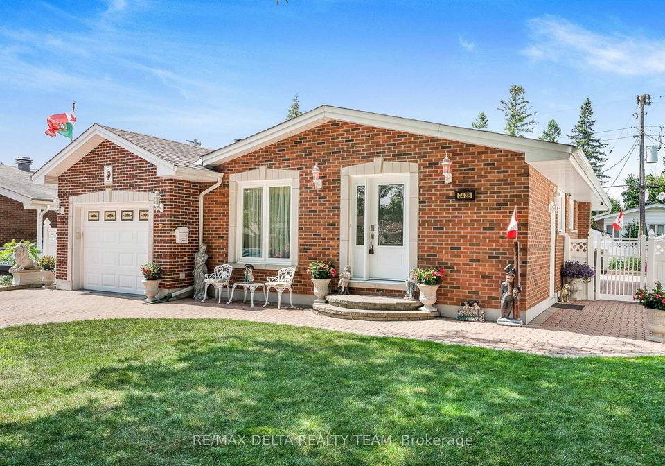 2435-heaton-avenue-ottawa-ontario-x12297295