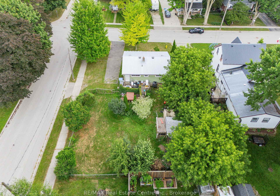585-richmond-avenue-n-n-north-perth-ontario-x12297341