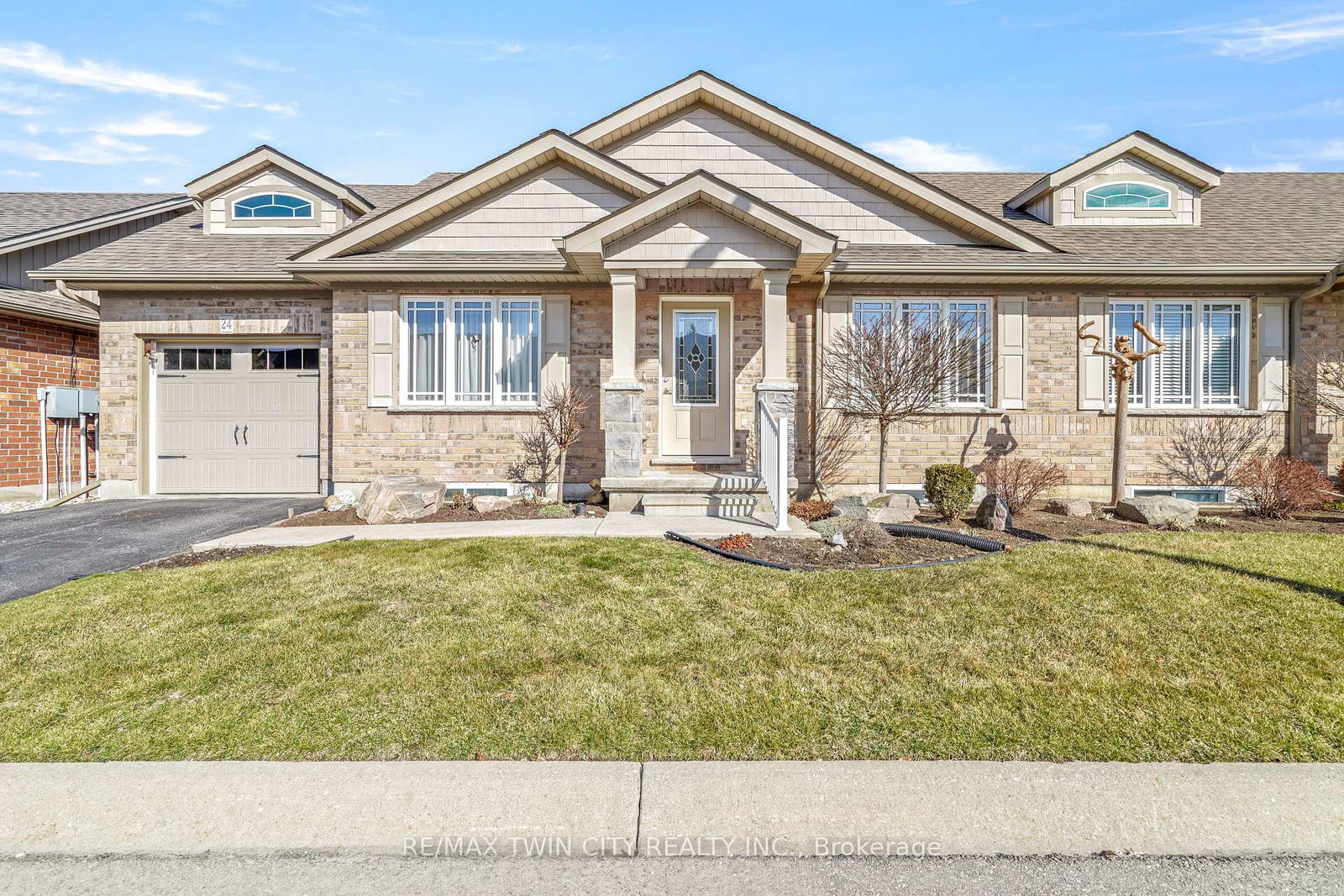 24-trinity-lane-norfolk-ontario-x12297410