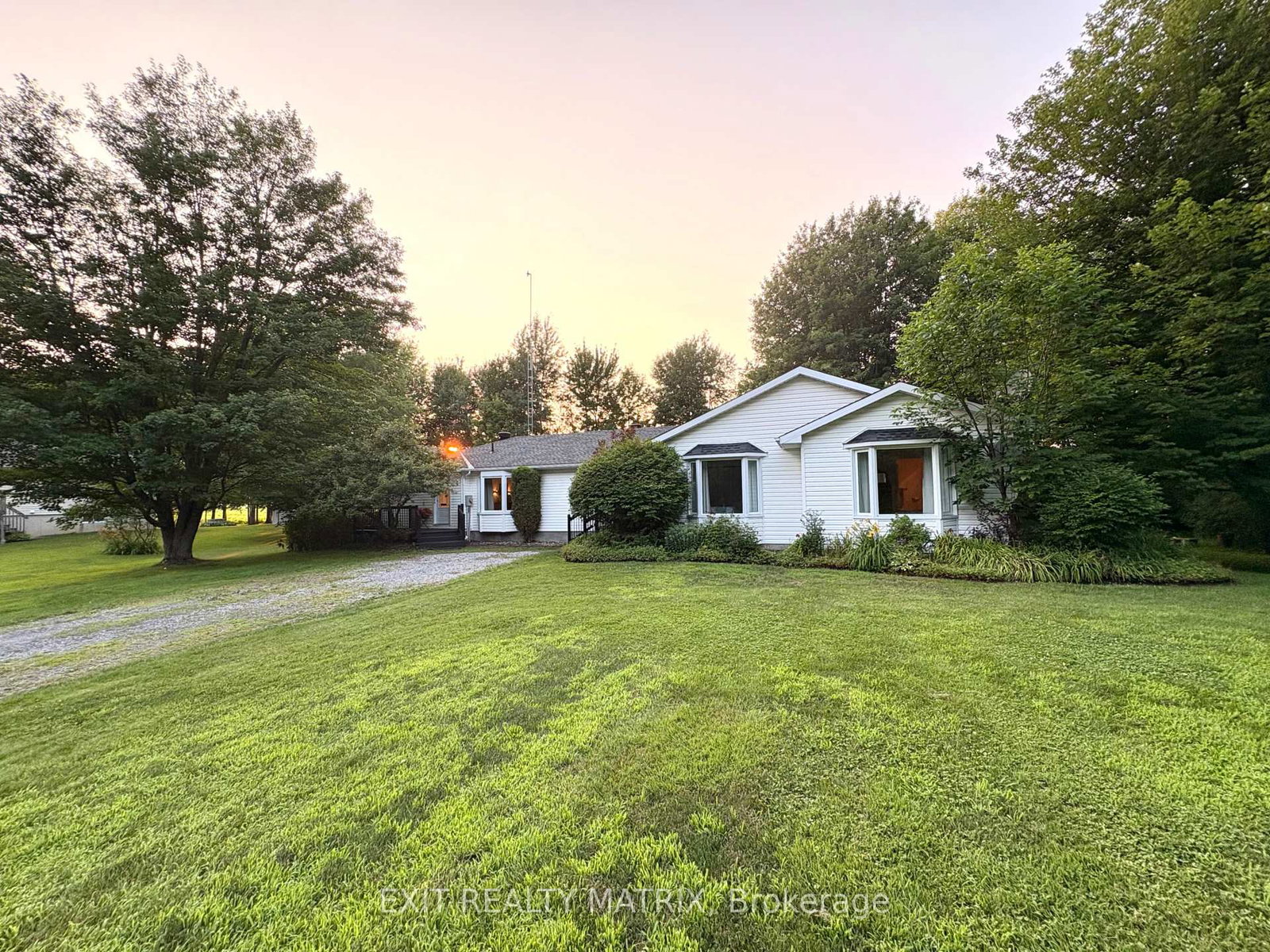 39-seguinbourg-street-w-w-the-nation-ontario-x12297430