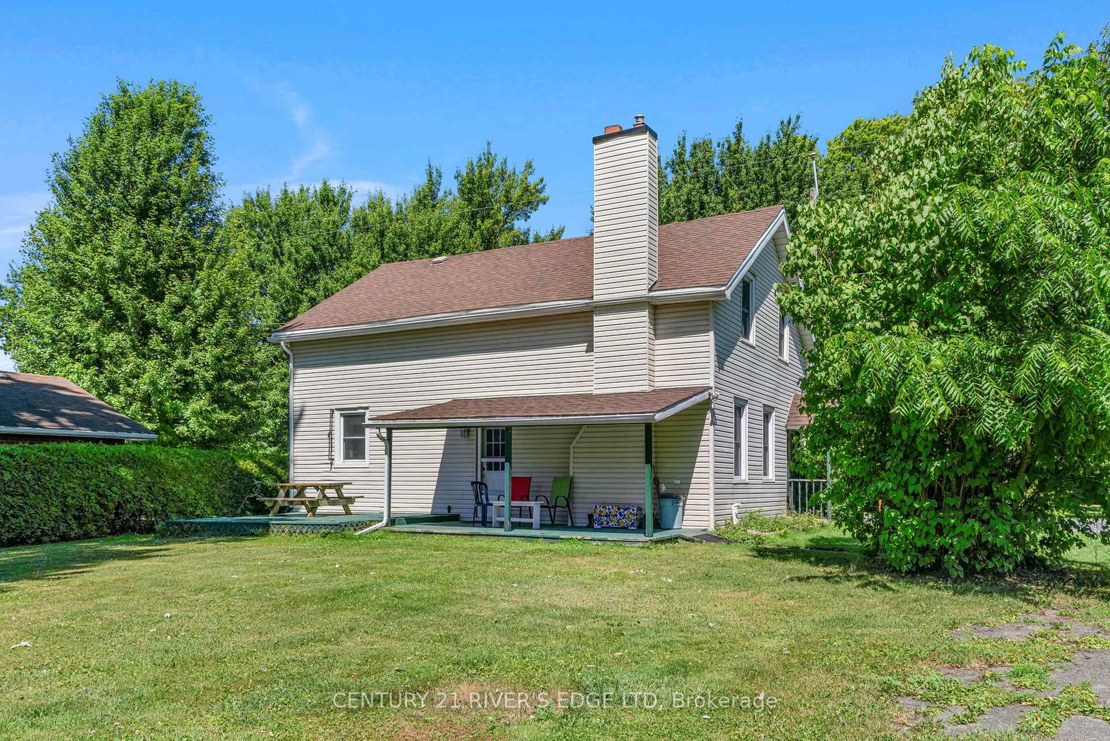12084-lakeshore-drive-south-dundas-ontario-x12297504