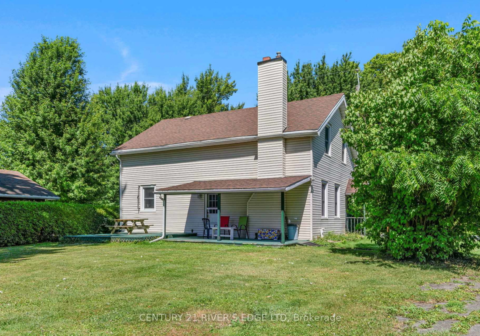 12084-lakeshore-drive-south-dundas-ontario-x12297504