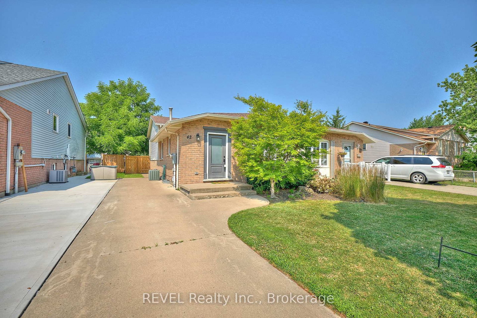 42-vintage-crescent-st-catharines-ontario-x12297697