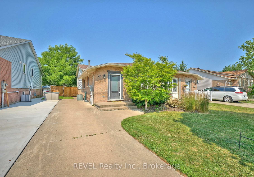 42-vintage-crescent-st-catharines-ontario-x12297697