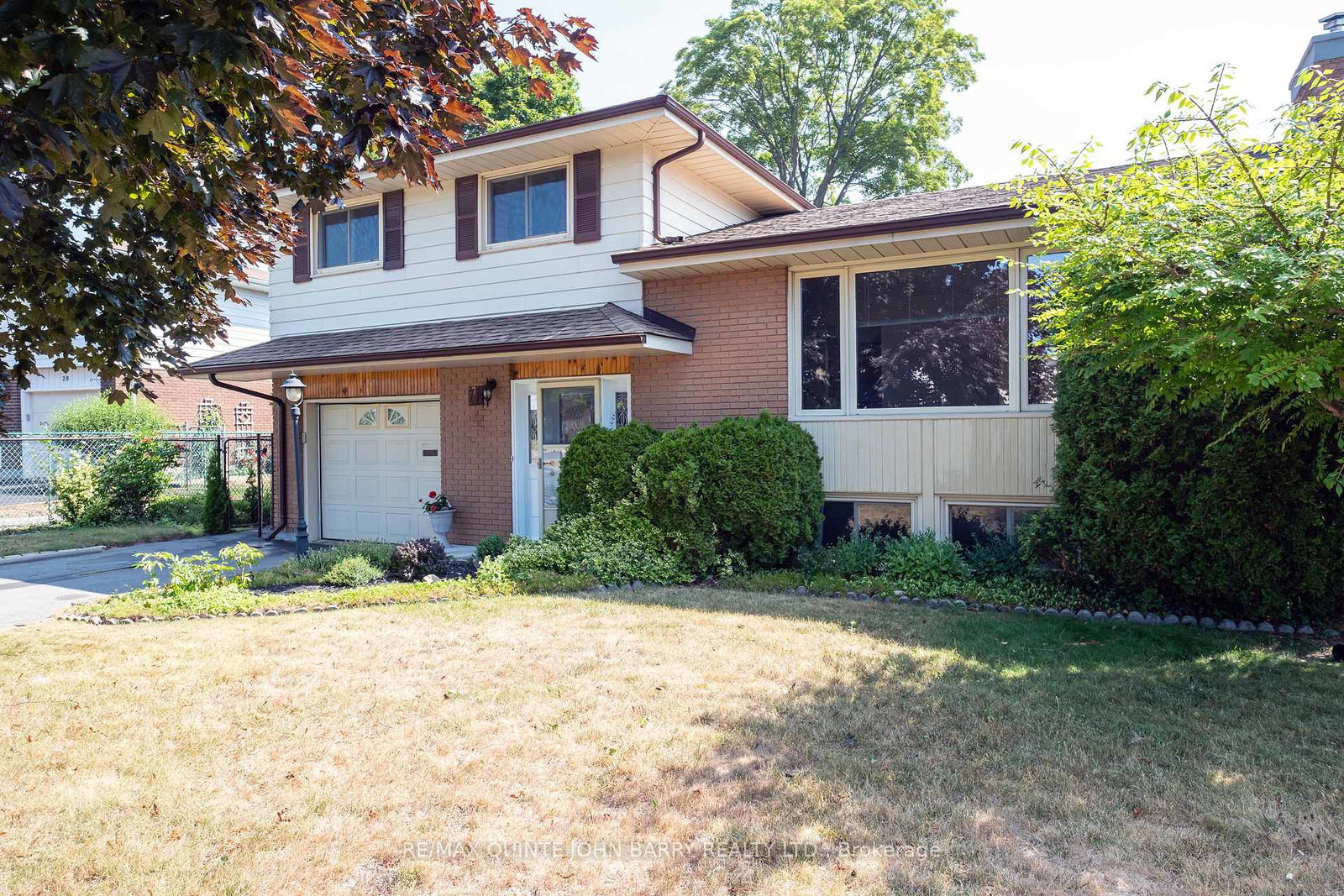 31-oneil-crescent-quinte-west-ontario-x12298045
