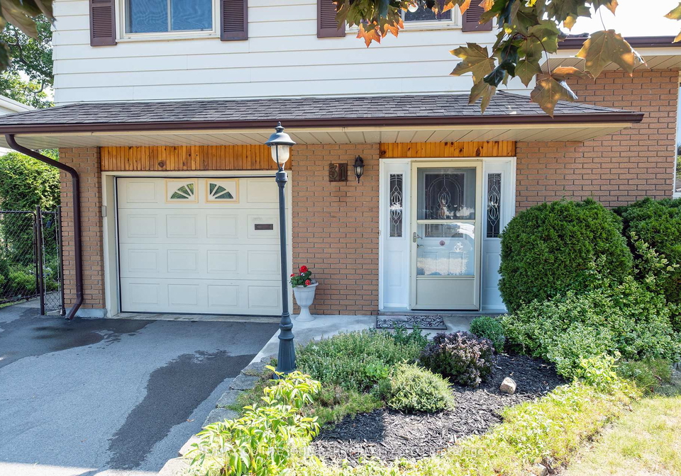 31-oneil-crescent-quinte-west-ontario-x12298045