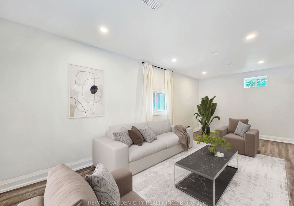 1-robinson-street-n-n-grimsby-ontario-x12298096