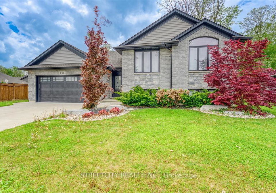 657-winners-circle-st-clair-ontario-x12298138