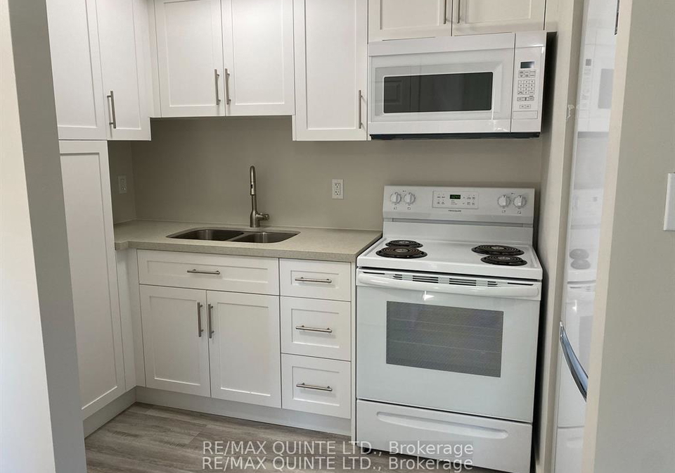2-village-drive-belleville-ontario-x12298341