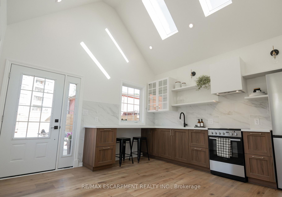 22-inchbury-road-hamilton-ontario-x12298354