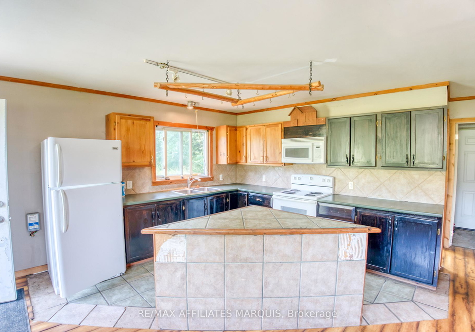 2843-highway-15-highway-rideau-lakes-ontario-x12298388