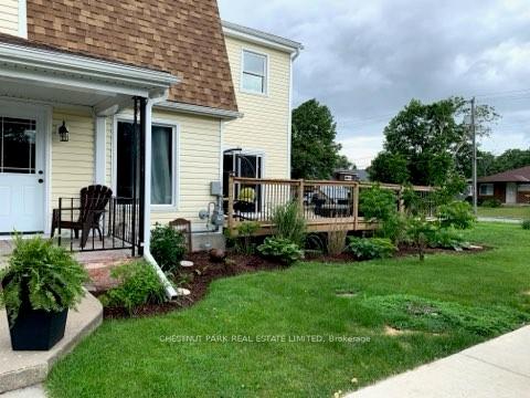 33-broad-street-prince-edward-county-ontario-x12299336