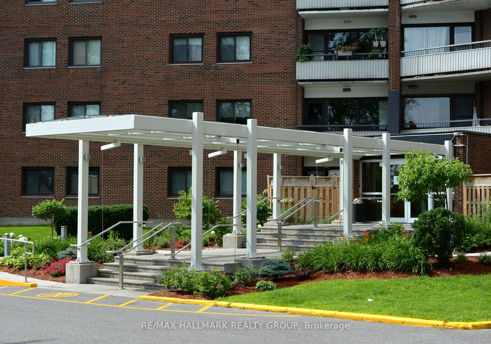 20-chesterton-drive-ottawa-ontario-x12299614