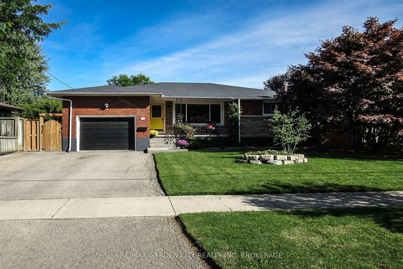 124-gadsby-avenue-welland-ontario-x12299743