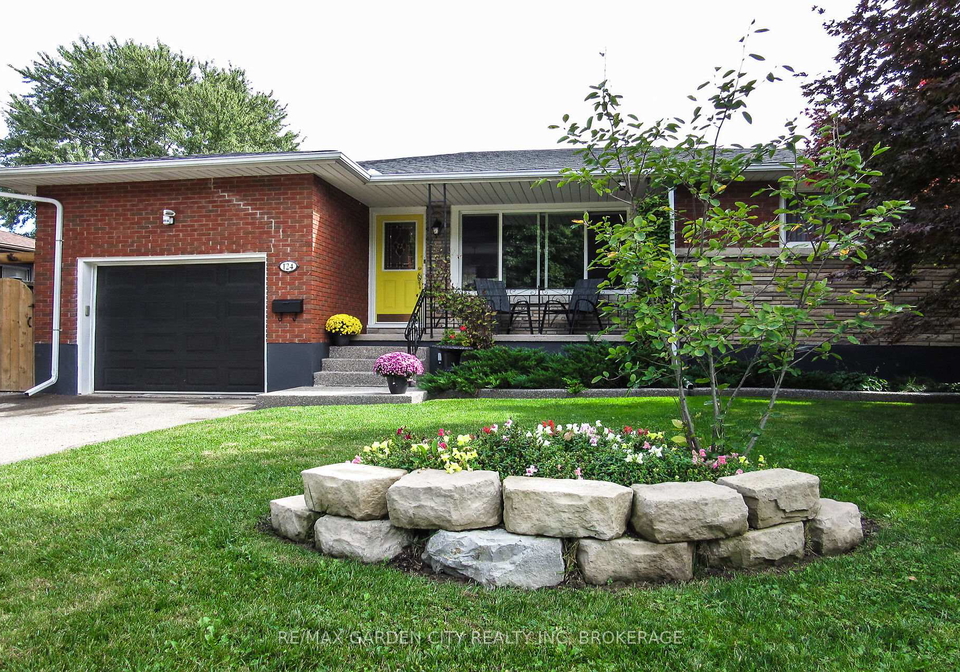 124-gadsby-avenue-welland-ontario-x12299743