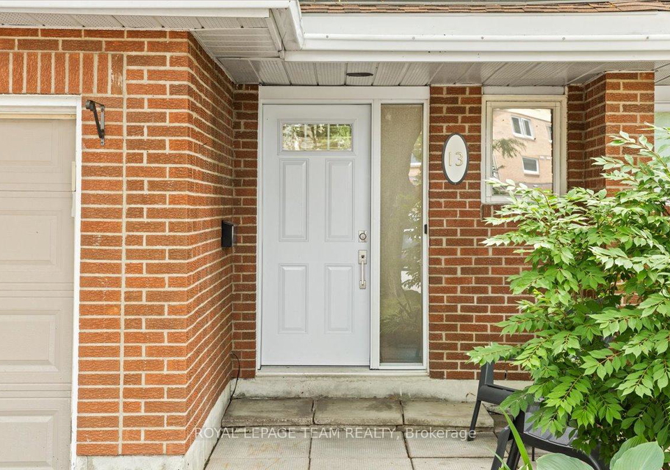 13-kedgewick-court-ottawa-ontario-x12300068