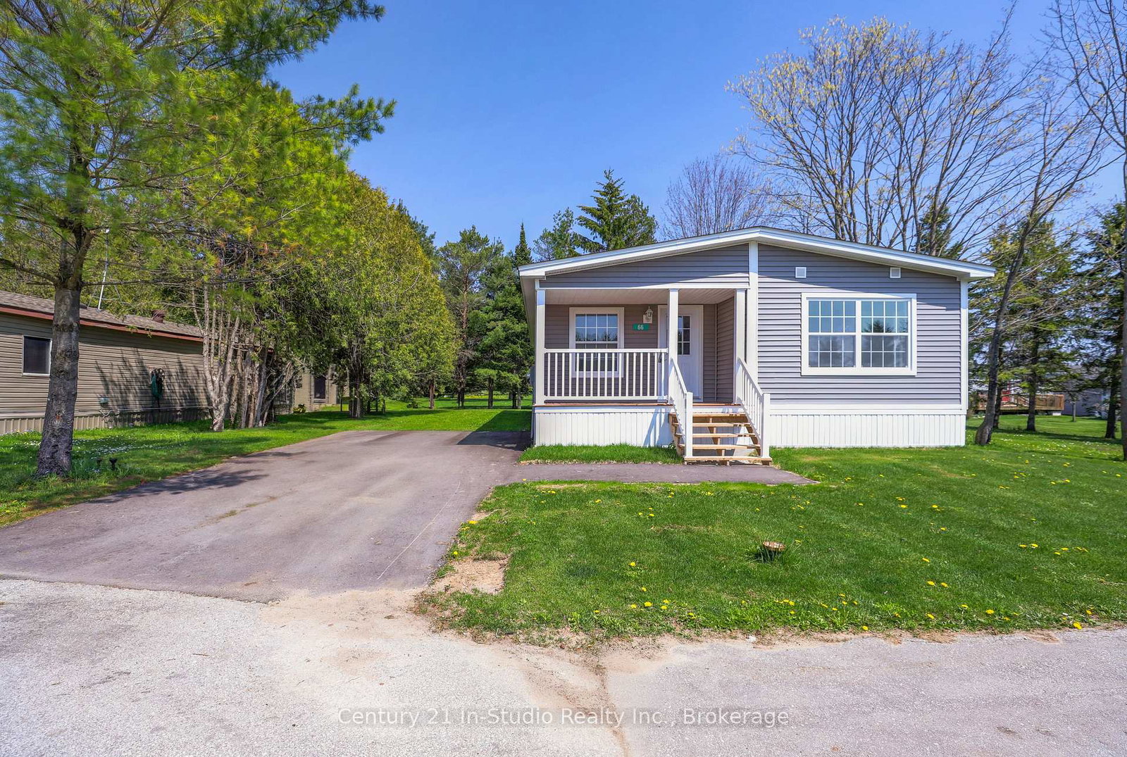 66-sussex-square-georgian-bluffs-ontario-x12300090