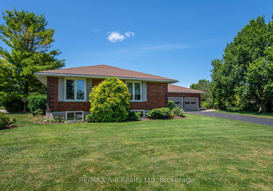 100-red-maple-lane-perth-east-ontario-x12300177