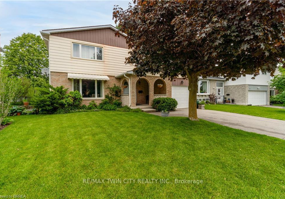 19-trillium-way-brant-ontario-x12300537