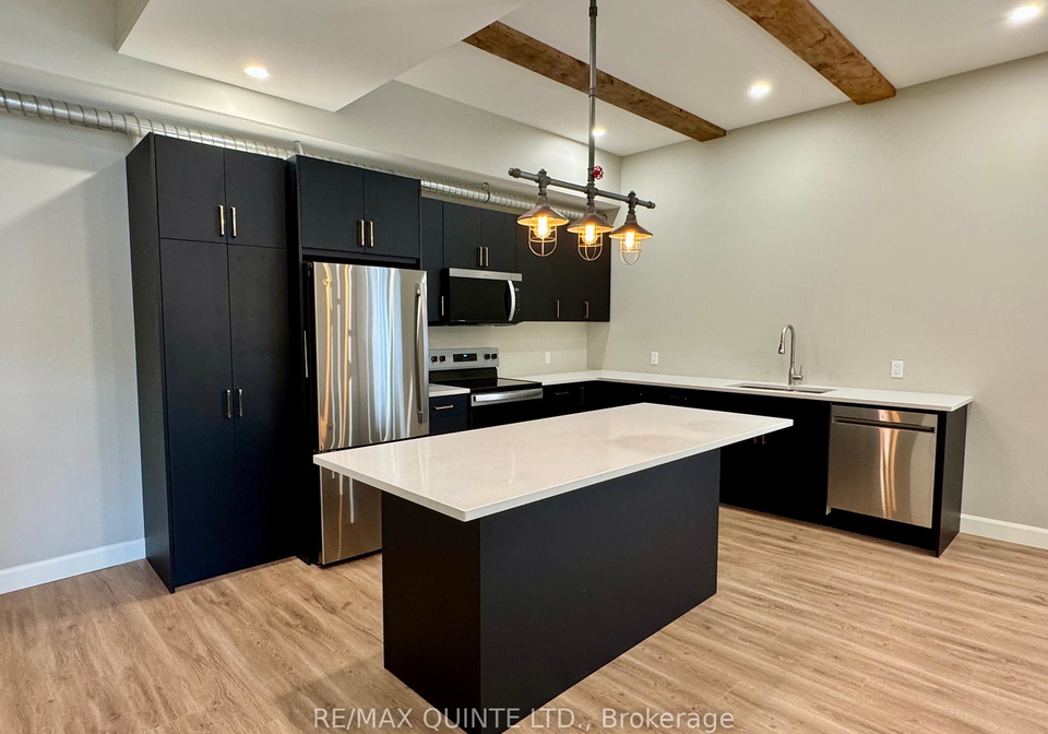 330-victoria-street-tweed-ontario-x12300761