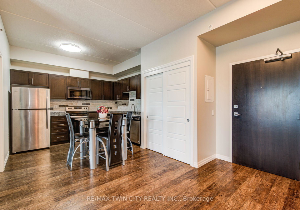 35-kingsbury-square-guelph-ontario-x12300943
