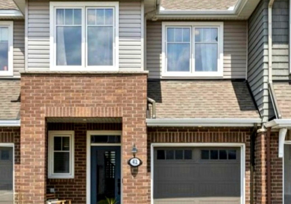 42-jardiniere-street-ottawa-ontario-x12300946