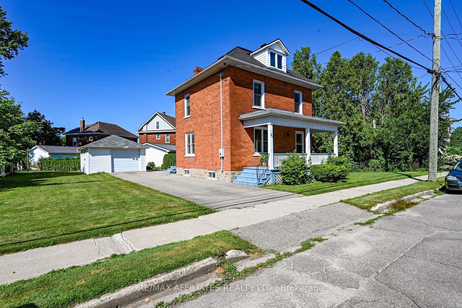 70-mcgill-street-n-n-smiths-falls-ontario-x12301106