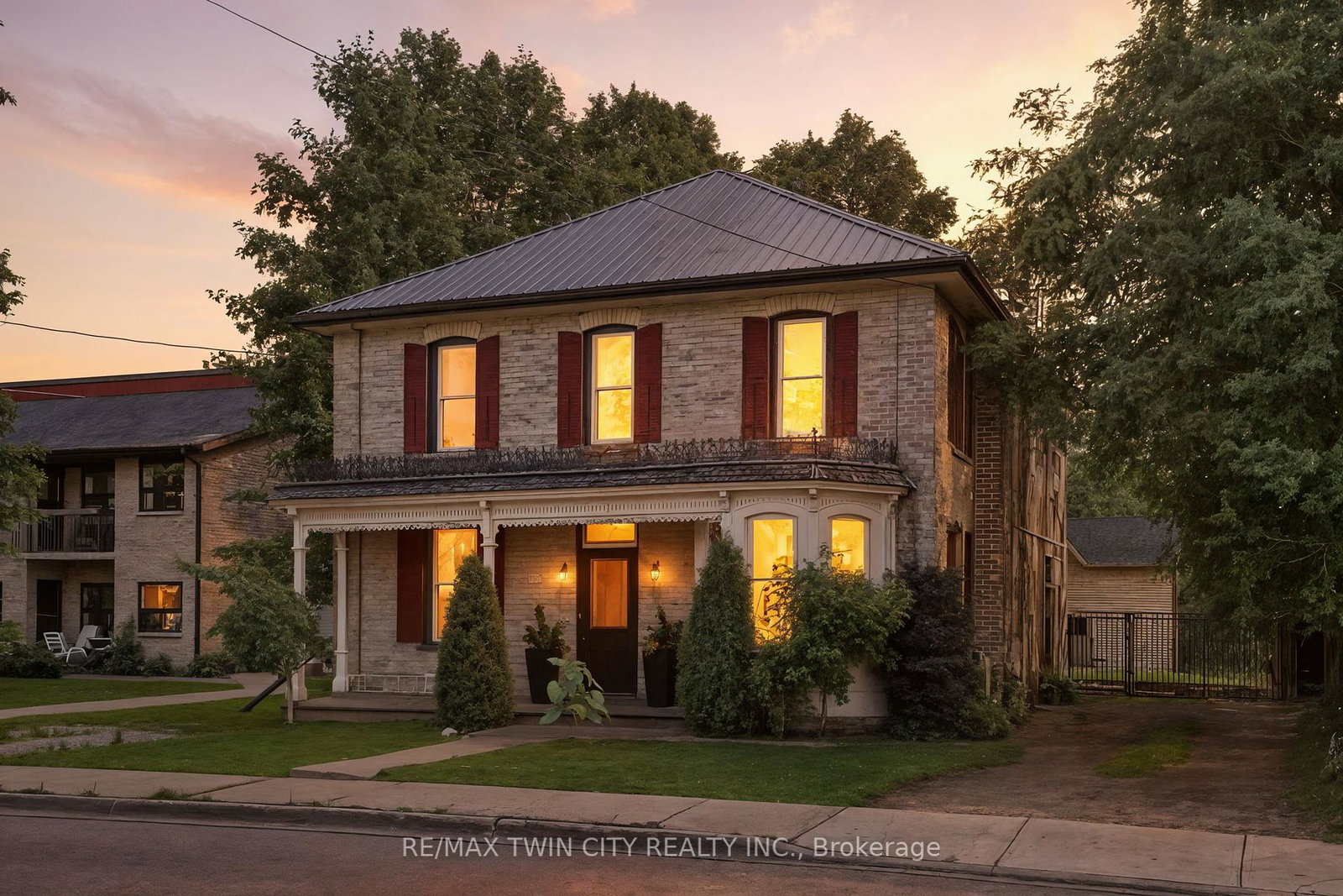 189-stanley-street-north-dumfries-ontario-x12301375