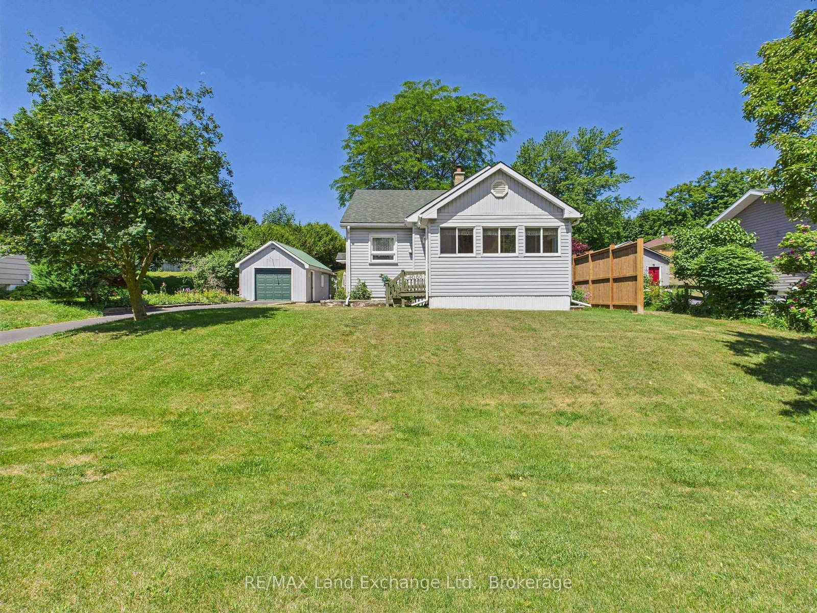 1060-princes-street-n-n-kincardine-ontario-x12301586