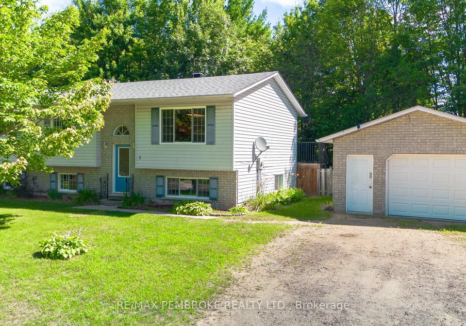 2-runge-drive-petawawa-ontario-x12301646
