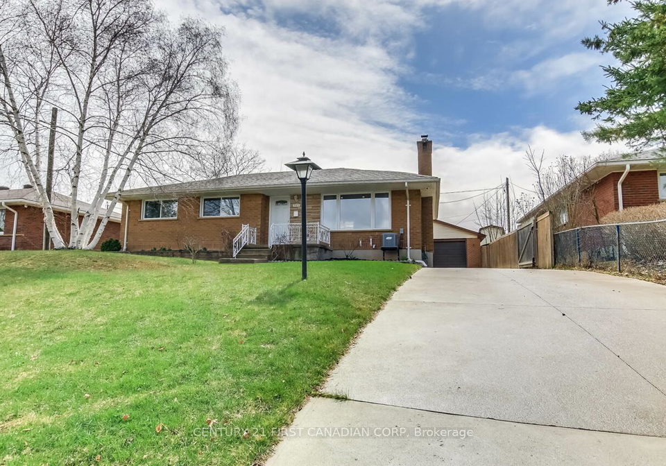 393-chippendale-crescent-london-south-ontario-x12301714