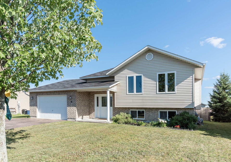 42-highland-park-drive-petawawa-ontario-x12301808