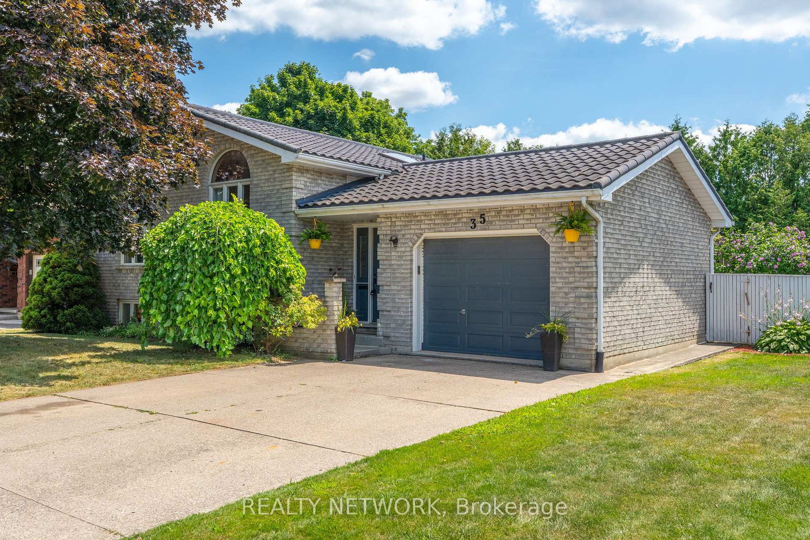 35-adelaide-avenue-brantford-ontario-x12301880