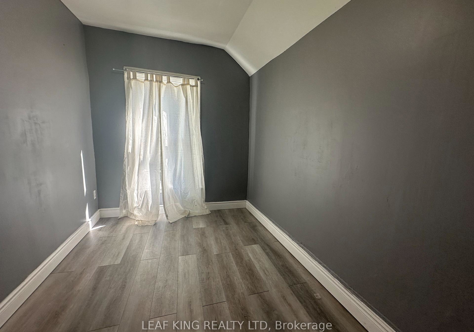 96-holmes-avenue-hamilton-ontario-x12302073