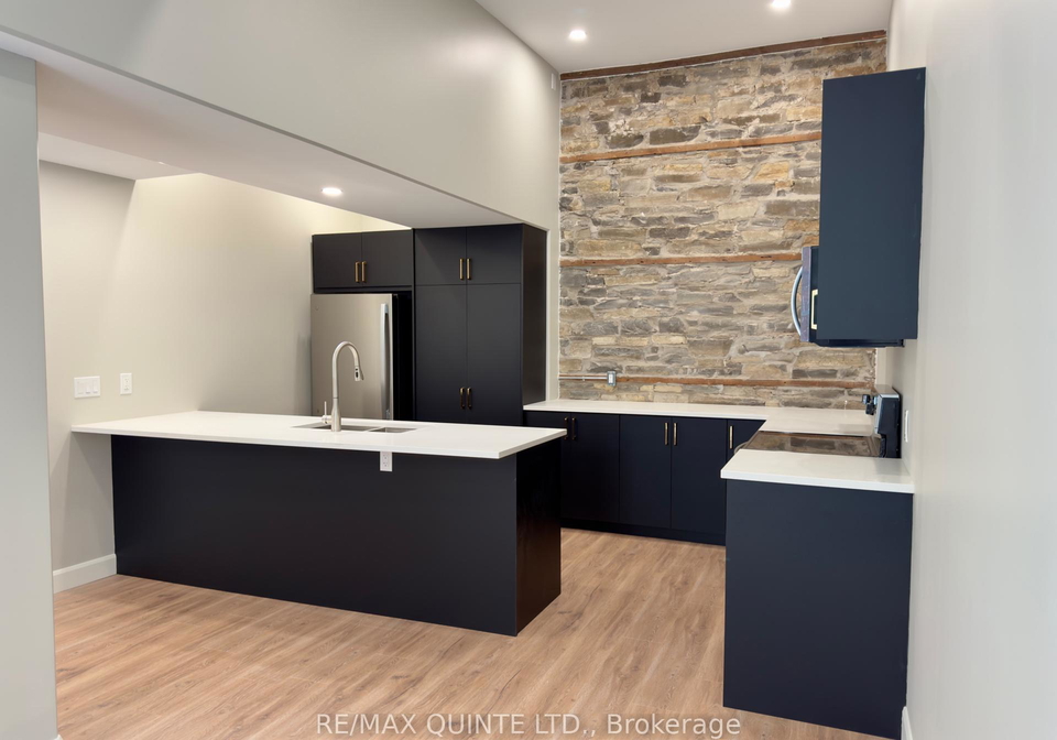 330-victoria-street-tweed-ontario-x12302243