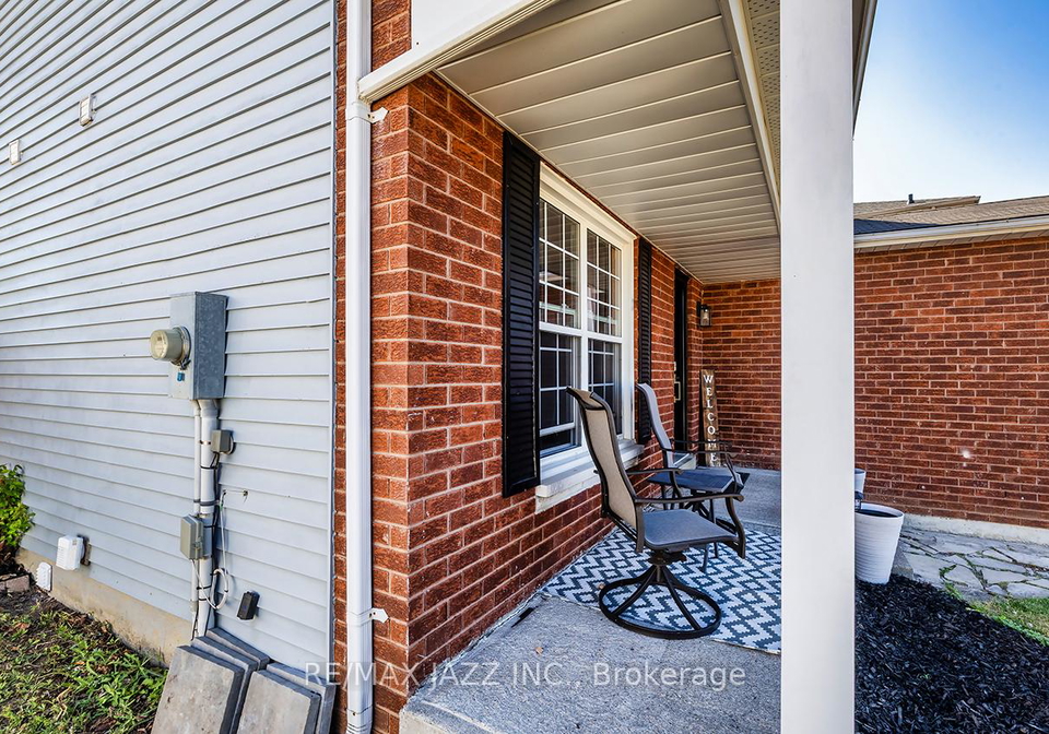 945-cornell-crescent-cobourg-ontario-x12302423