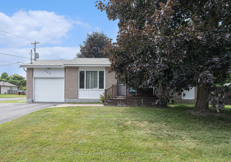 200-grace-avenue-russell-ontario-x12302434