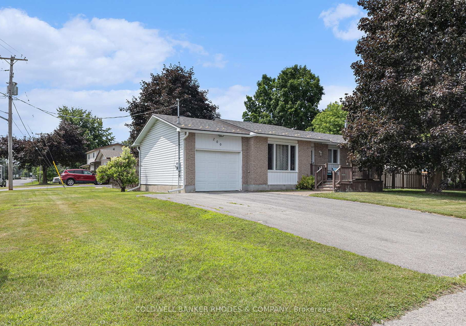 200-grace-avenue-russell-ontario-x12302434