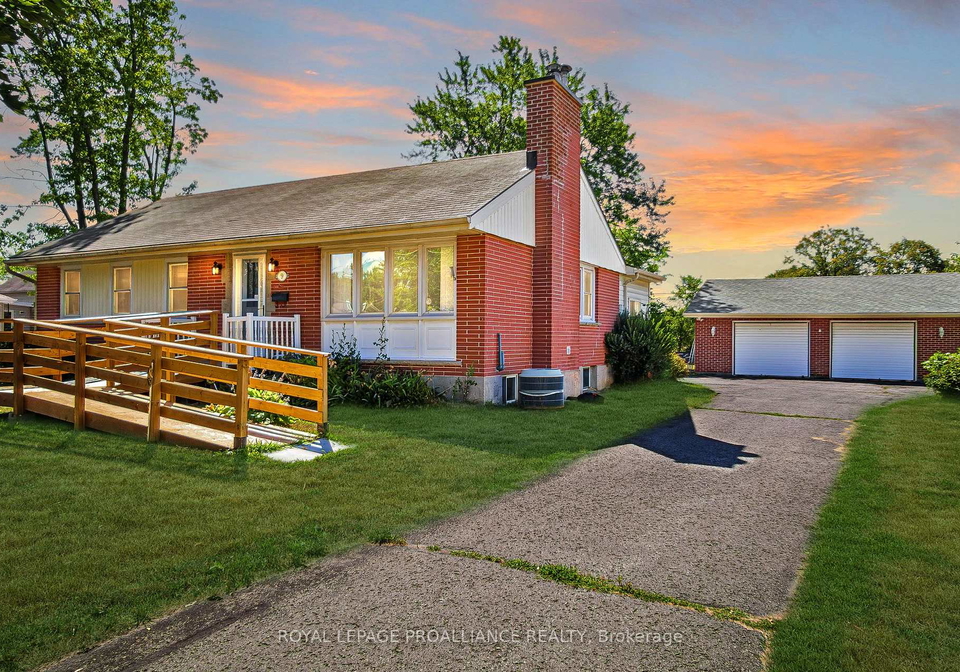 9-maple-drive-belleville-ontario-x12302476