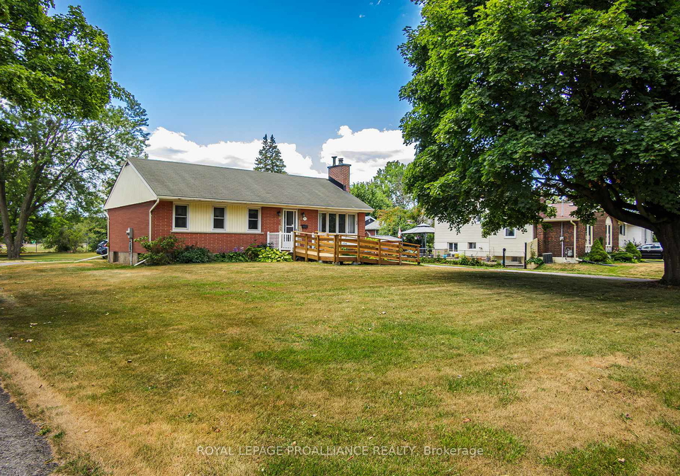 9-maple-drive-belleville-ontario-x12302476