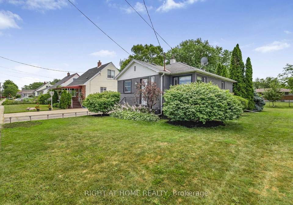 8-admiral-road-st-catharines-ontario-x12302551