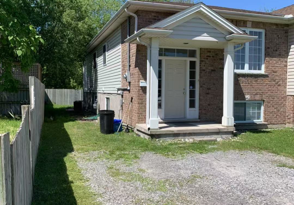 3-waite-lane-st-catharines-ontario-x12302784